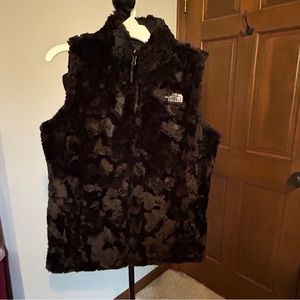NORTH FACE reversible puffy and fur black vest NWOT